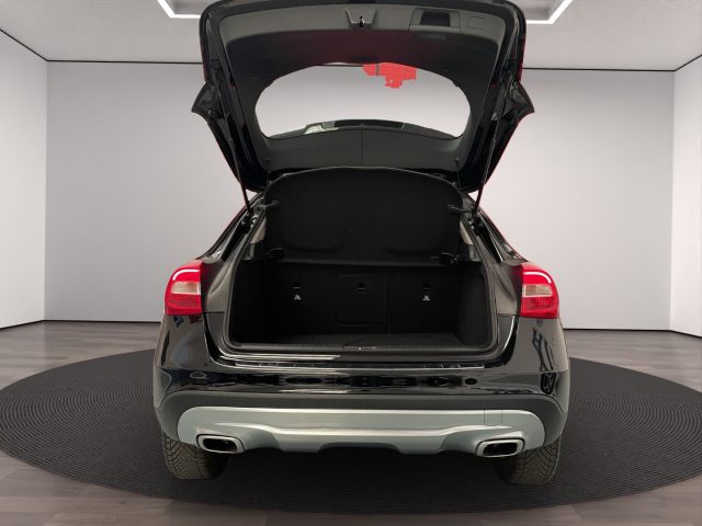 MERCEDES-BENZ GLA 200 usata, con Chiusura centralizzata