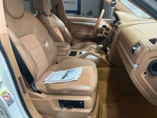 PORSCHE Cayenne usata, con Autoradio