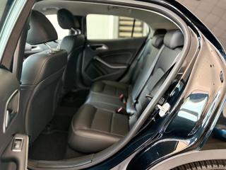 MERCEDES-BENZ GLA 180 usata, con Volante multifunzione