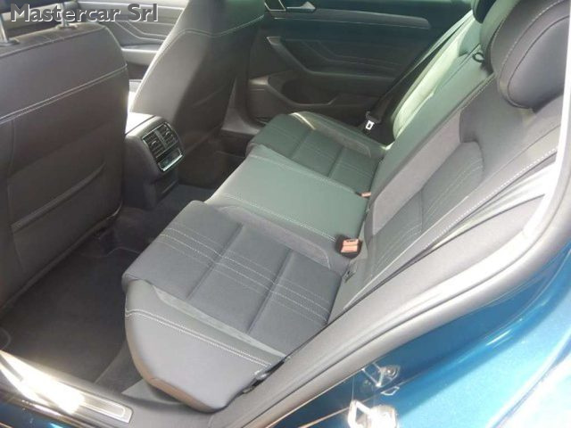 VOLKSWAGEN Passat Alltrack usata 8