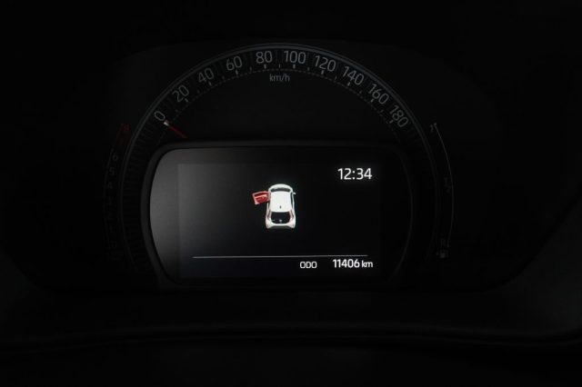 TOYOTA Aygo X usata 10