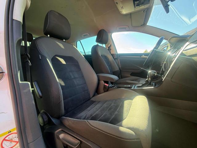 VOLKSWAGEN Golf usata, con Park Distance Control