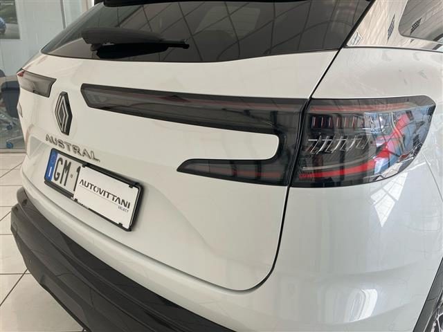 RENAULT Austral usata, con Controllo automatico clima