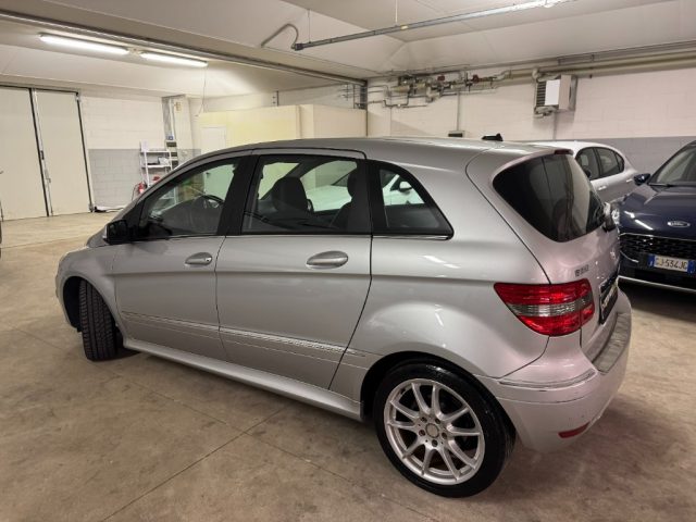 MERCEDES-BENZ B 180 usata, con Boardcomputer