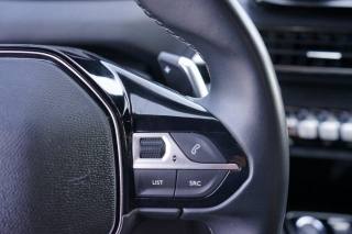 PEUGEOT 3008 usata, con Telecamera per parcheggio assistito