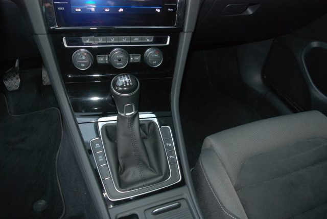 VOLKSWAGEN Golf usata, con Chiusura centralizzata