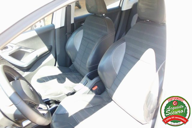 PEUGEOT 2008 usata, con Controllo trazione