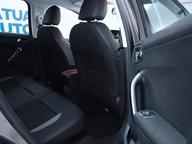 PEUGEOT 2008 usata, con Climatizzatore automatico, 2 zone