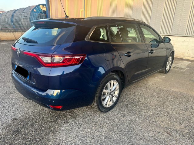 RENAULT Megane usata, con Alzacristalli elettrici