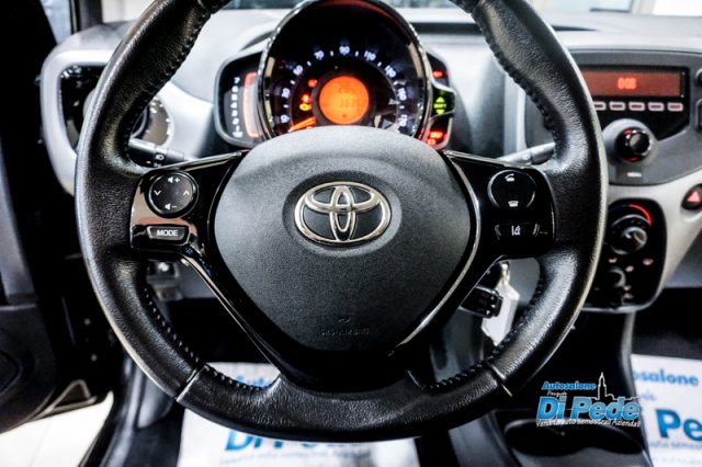 TOYOTA Aygo usata, con Controllo vocale