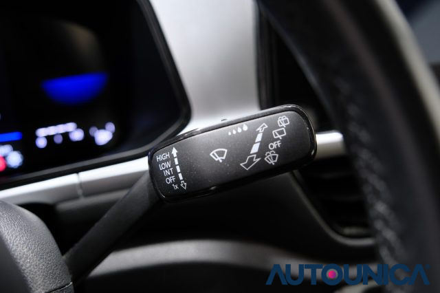 VOLKSWAGEN T-Roc usata, con Autoradio digitale