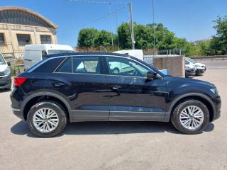 VOLKSWAGEN T-Roc usata, con Autoradio