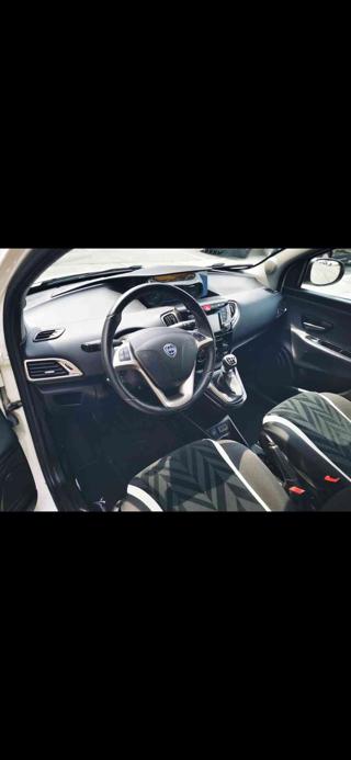 LANCIA Ypsilon usata, con Sedile posteriore sdoppiato