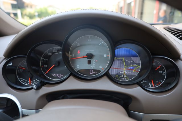 PORSCHE Cayenne usata, con Luci diurne LED