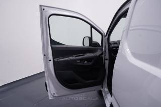 OPEL Combo usata, con Touch screen