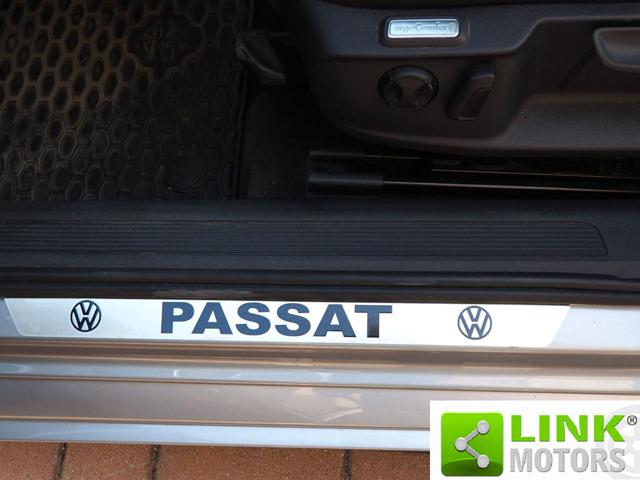 VOLKSWAGEN Passat usata 18