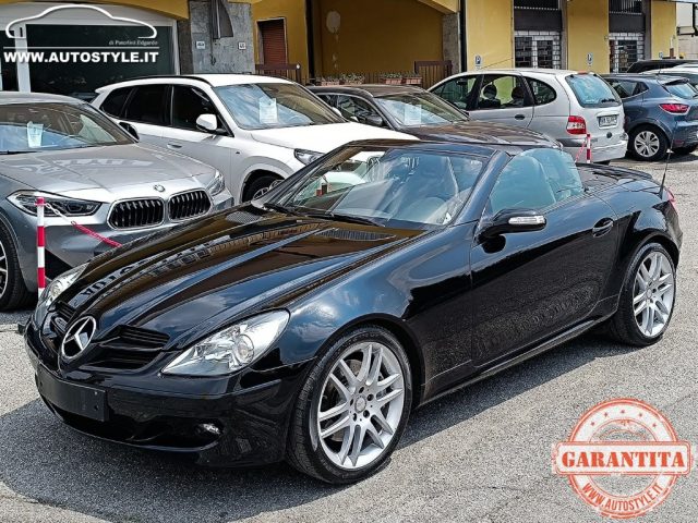 MERCEDES-BENZ SLK 200 usata, con Luci diurne