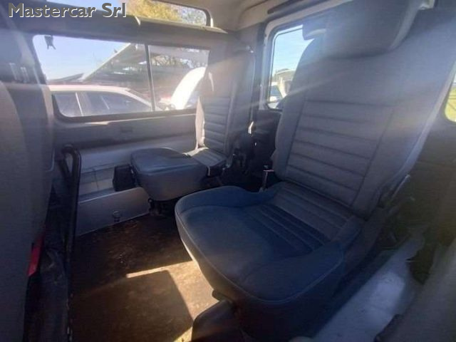 LAND ROVER Defender usata, con Servosterzo