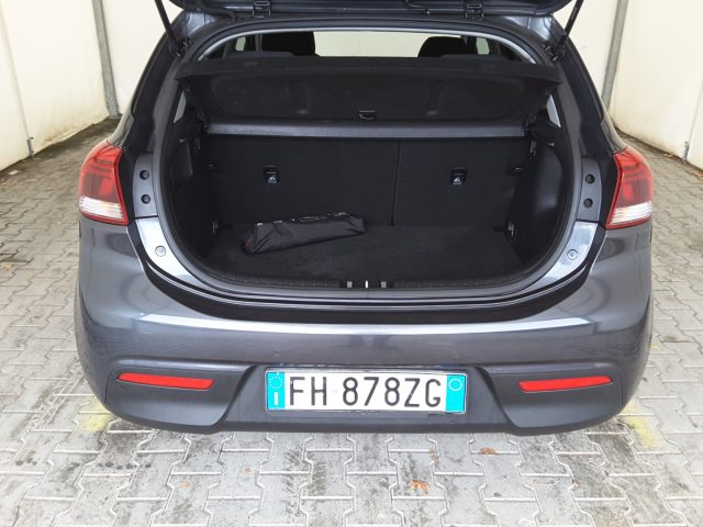 KIA Rio usata, con Fendinebbia
