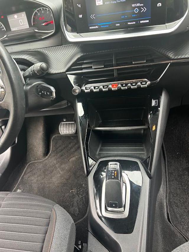 PEUGEOT 2008 usata, con Climatizzatore