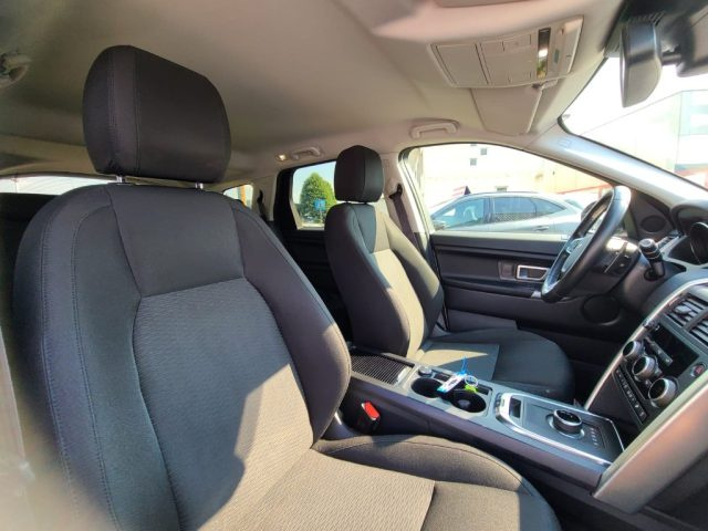 LAND ROVER Discovery Sport usata, con Leve al volante
