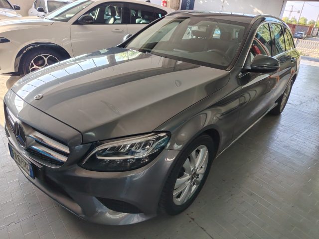 MERCEDES-BENZ C 220 usata, con Specchietti laterali elettrici