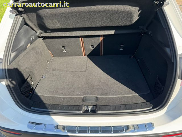 MERCEDES-BENZ GLA 200 usata, con Volante in pelle