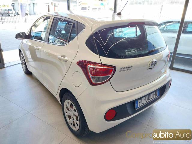 HYUNDAI i10 usata, con Autoradio