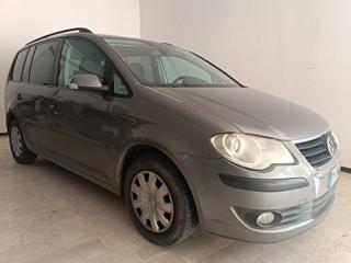 VOLKSWAGEN Touran usata, con Airbag