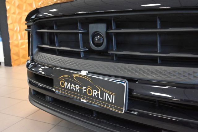 PORSCHE Macan usata 13