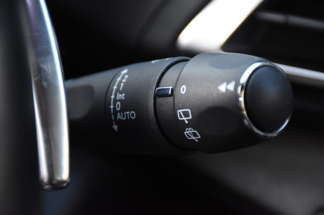PEUGEOT 3008 usata, con Controllo elettronico della corsia