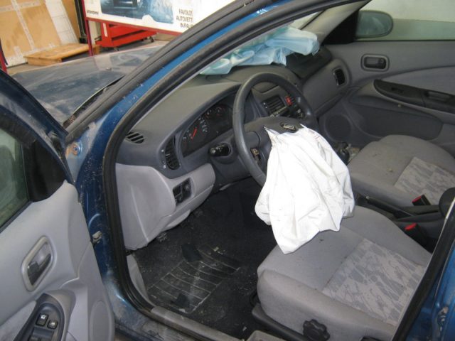 NISSAN Almera usata, con Autoradio
