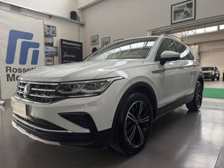 VOLKSWAGEN Tiguan usata, con Airbag laterali