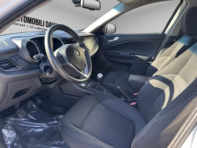 ALFA ROMEO Giulietta usata, con Autoradio