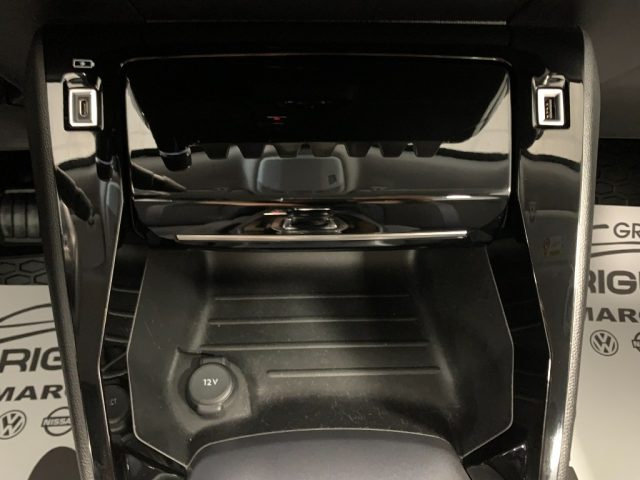 PEUGEOT 2008 usata, con USB