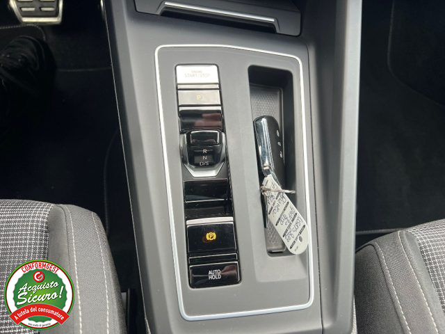 VOLKSWAGEN Golf usata, con Autoradio