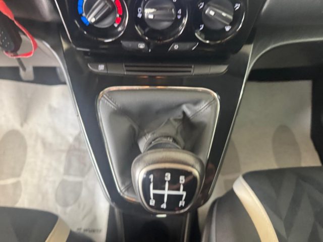 LANCIA Ypsilon usata, con ESP