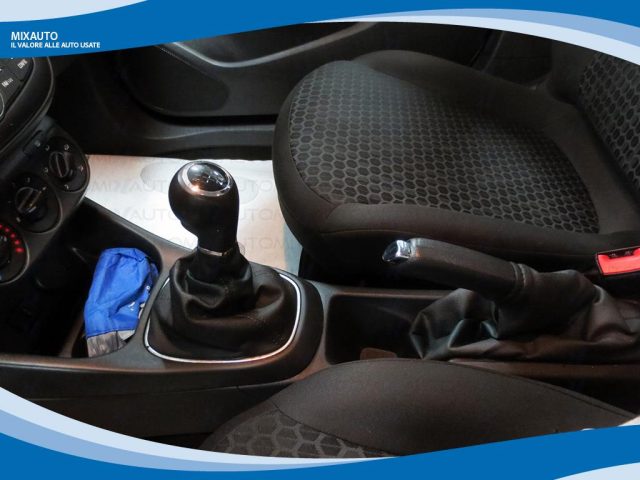 OPEL Corsa usata, con Climatizzatore