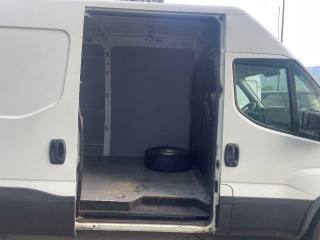 IVECO Daily usata, con Bluetooth