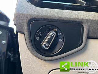 VOLKSWAGEN Touran usata, con Sedili riscaldati