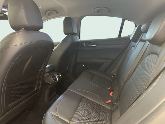 ALFA ROMEO Stelvio usata, con Hill holder