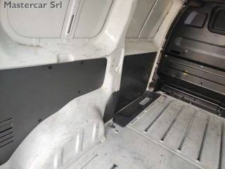 PEUGEOT Expert usata, con USB