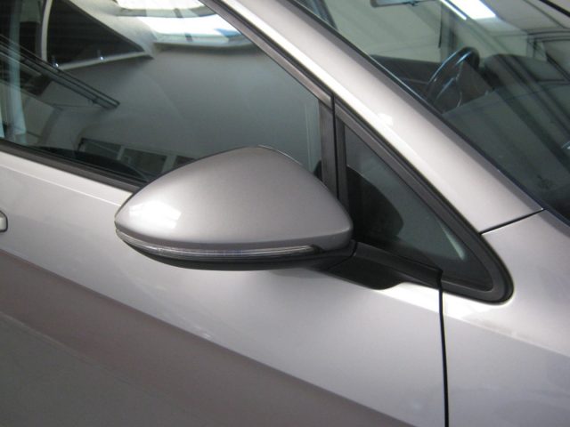 VOLKSWAGEN Golf usata, con ESP