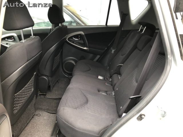 TOYOTA RAV 4 MY23 usata, con Autoradio