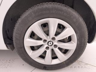 RENAULT Clio usata, con Autoradio digitale