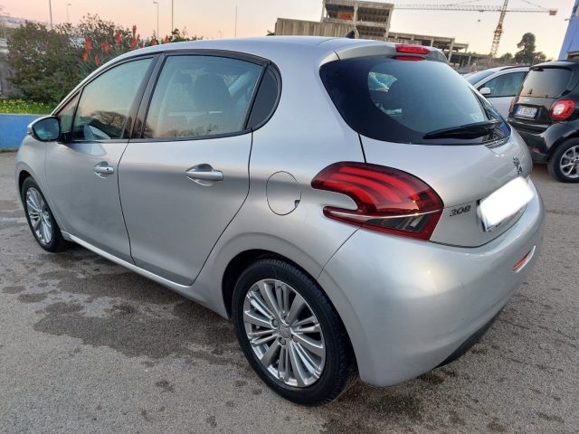 PEUGEOT 208 usata 5
