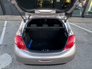 PEUGEOT 208 usata, con Autoradio