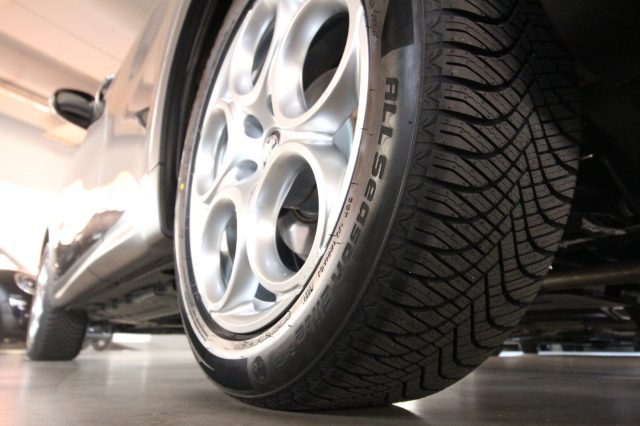 ALFA ROMEO Tonale usata, con Luci diurne LED