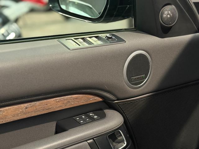 LAND ROVER Discovery usata, con Touch screen