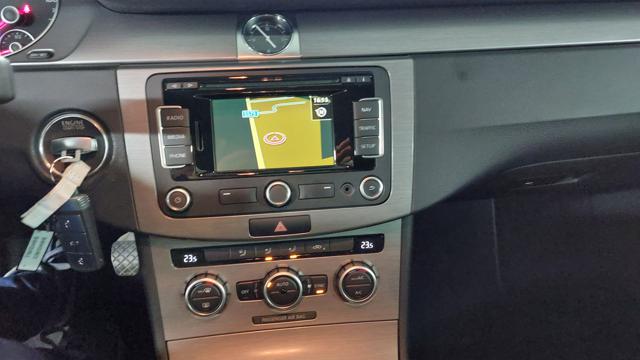 VOLKSWAGEN Passat usata, con ESP